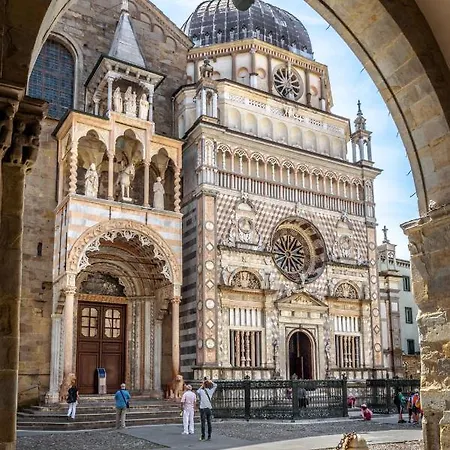 Quarenghi16 Гостевой дом