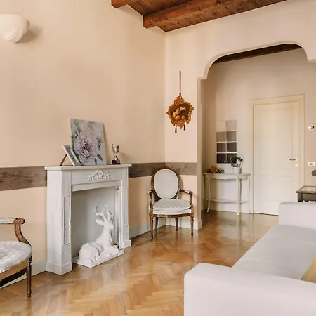 Quarenghi16 Гостевой дом 3*