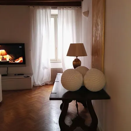 Quarenghi16 Гостевой дом Бергамо