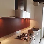 בית הארחה Quarenghi16 3*