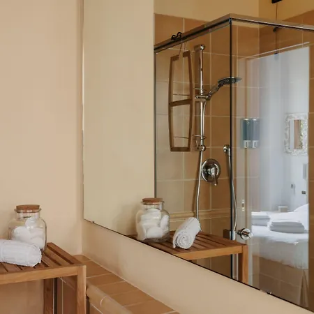 Quarenghi16 بيت ضيافة 3*