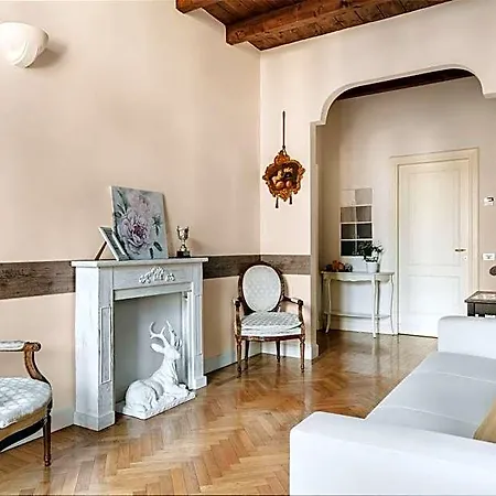 Quarenghi16 게스트하우스 3*